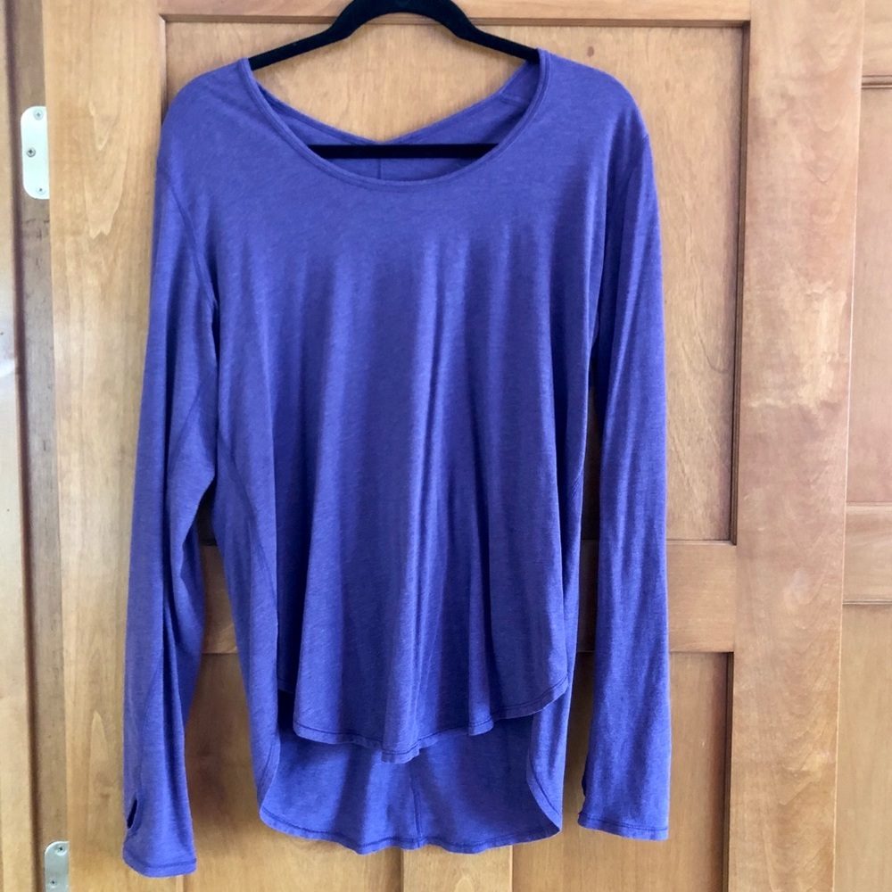 Lululemon long sleeve T-shirt